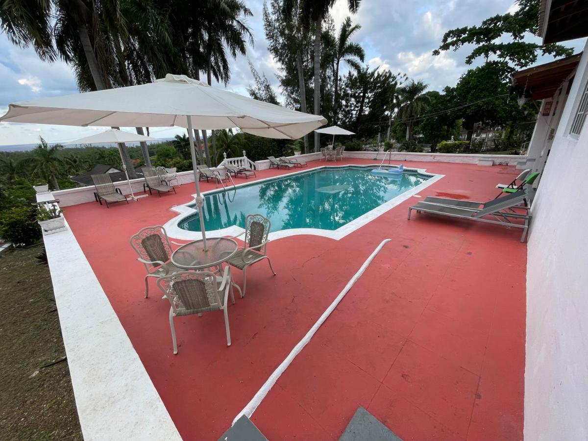 The Lodge @ Peaceful Palms Montego Bay Exterior photo