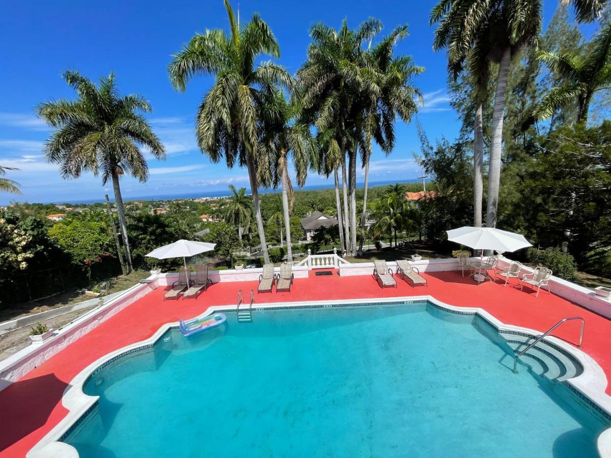 The Lodge @ Peaceful Palms Montego Bay Exterior photo