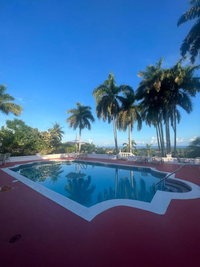The Lodge @ Peaceful Palms Montego Bay Exterior photo